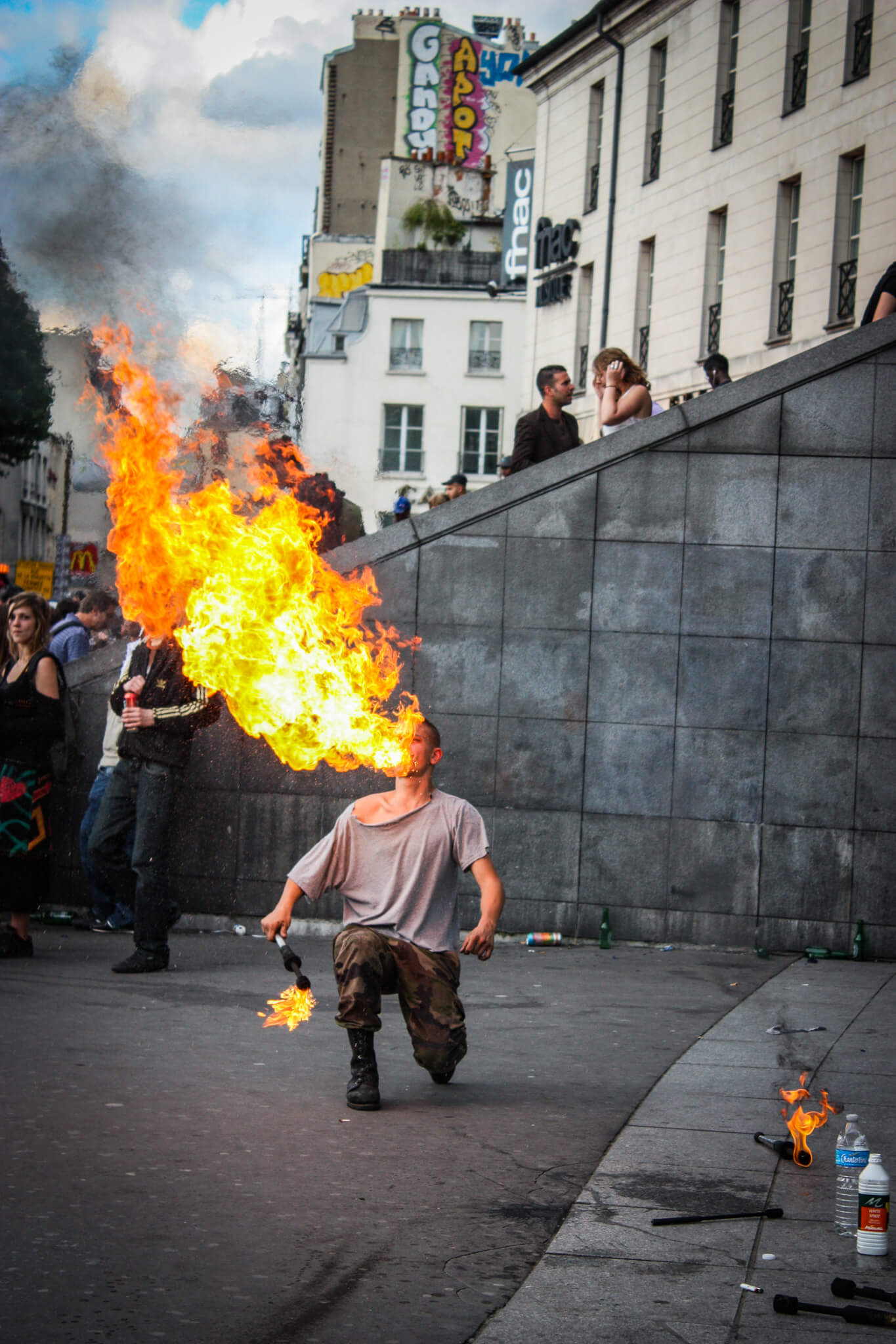 Streetperformer, firebreather, Paris